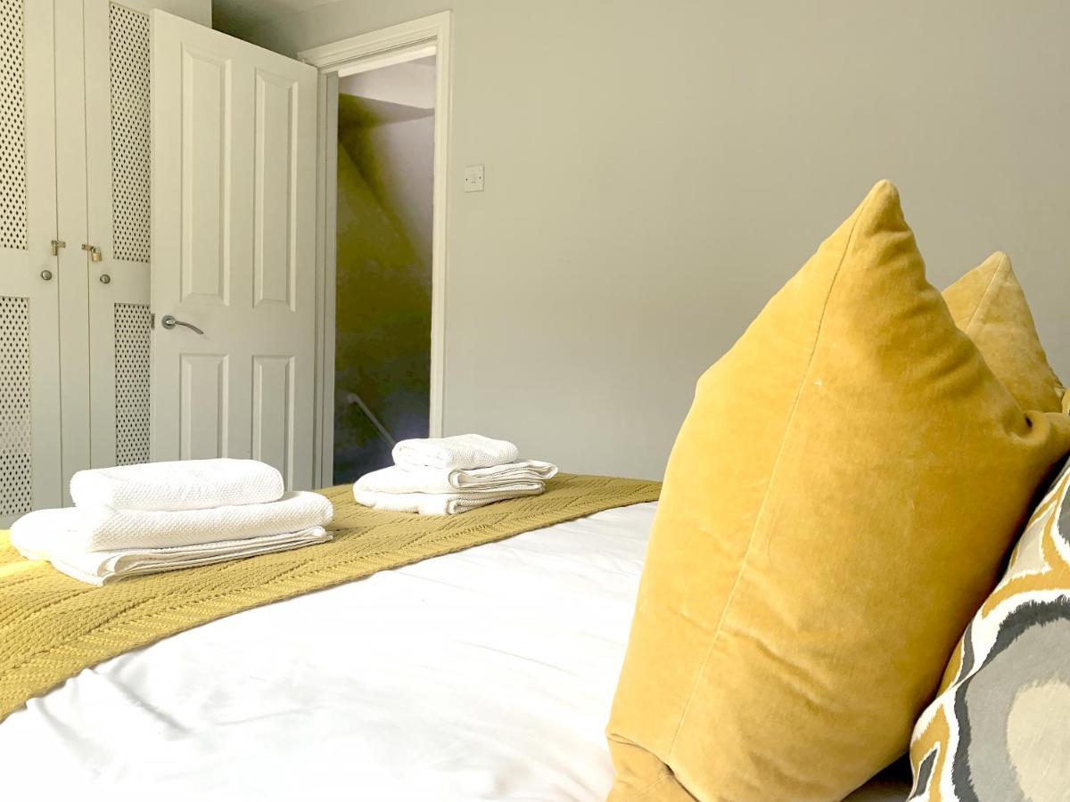 Stay In The Heart Of York At The Hampden - Free Parking - York Holiday Home Exterior photo